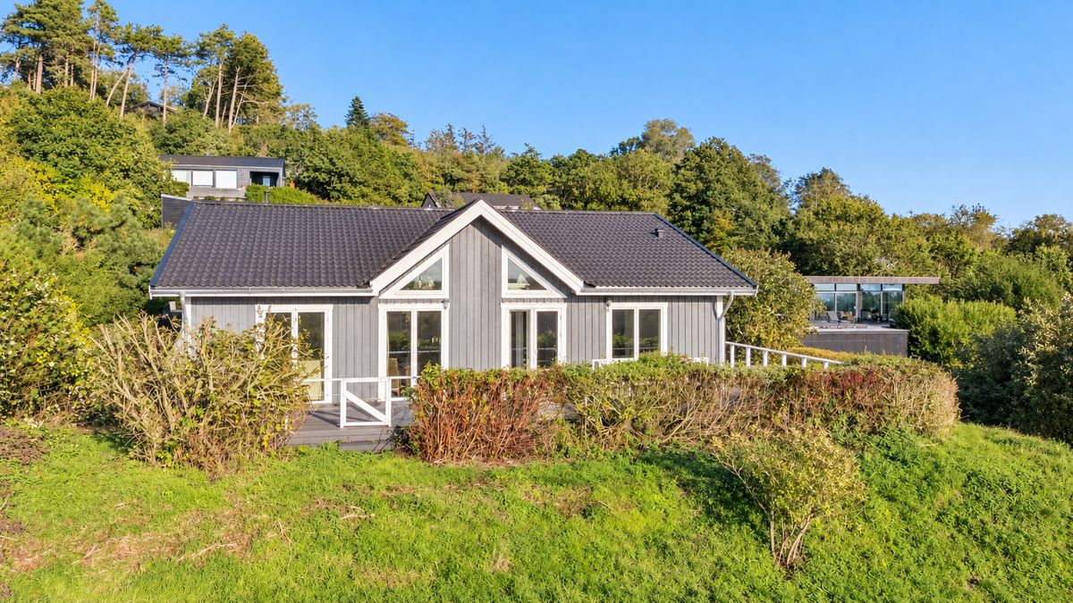 Skovsangervej 9A, Begtrup, 8420 Knebel