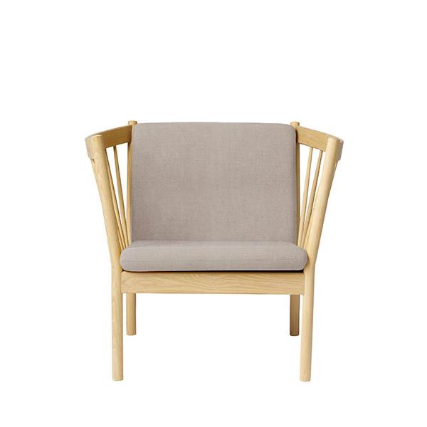 FDB J146 Lænestol - Lakeret Beige i Dansk Design