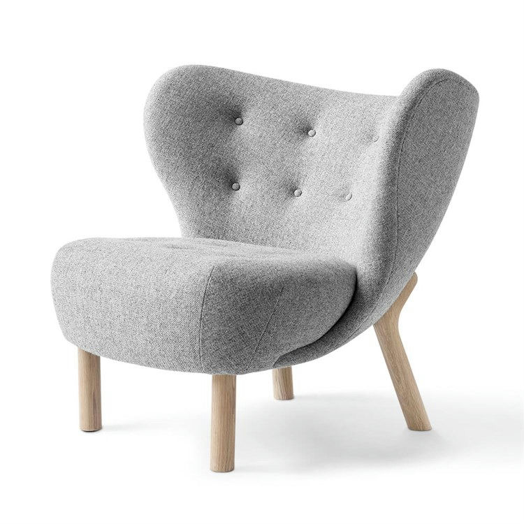 Andtradition Little Petra Loungestol i Hvid Olieret Eg