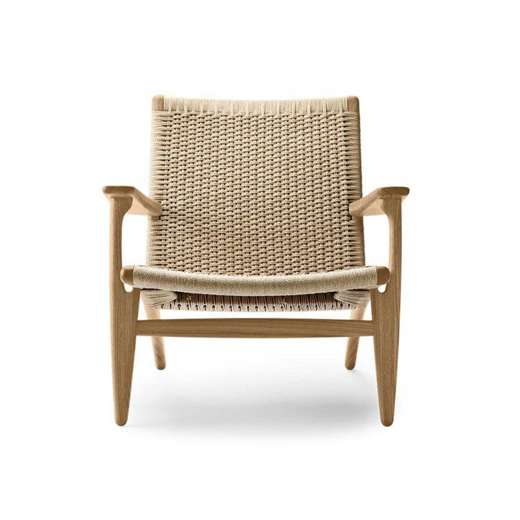 Carl Hansen & Søn CH25 Wegner Loungestol i Olieret Eg