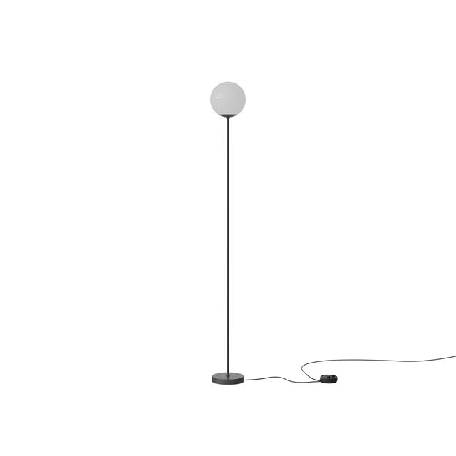 Astep Model 1081 Sort Gulvlampe – Tidløs Elegance