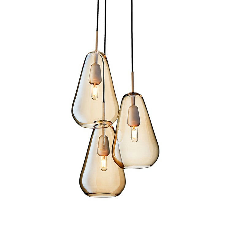 Nuura Anoli Pendel i Nordic Gold - Elegant Belysning